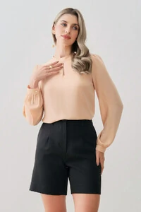 Shorts de Alfaiataria Prega Botão Forrado