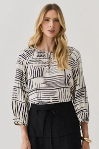 Blusa Abstrata Manga 3/4 Raglan Decote Gota Mini Botão