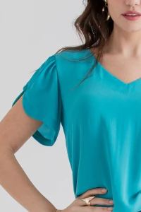 Blusa manga aberta botão forrado