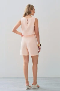 Conjunto de Blusa Regata Recorte e Shorts