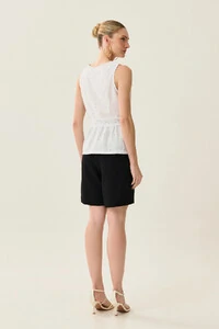 Regata de Laise de Algodão Acinturada Recorte Decote V