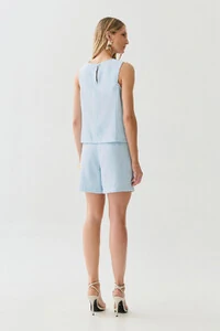 Conjunto de Blusa Regata Recorte e Shorts