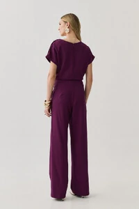 Conjunto de Blusa Assimétrica Manga Morcego Gold Triple e Calça Reta Nervura