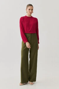 Blusa Assimétrica Manga Longa Punho Gola Baixa Ombro Esquerdo Pregas Triple