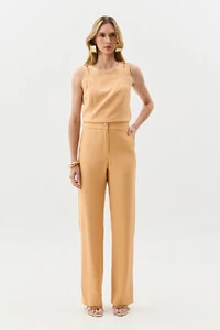 Conjunto de Blusa Regata Crop Ombro Cut Out Recorte e Calça Reta Botão Forrado
