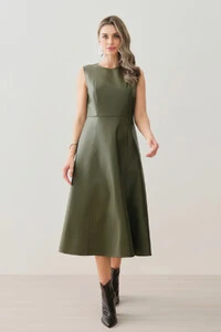 Vestido Midi Evasê Regata de Couro Recortes