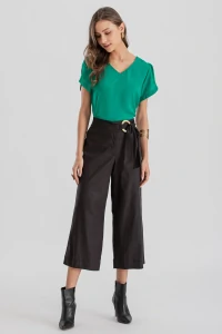 Blusa manga aberta botão forrado