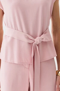 Conjunto de Blusa Manga Morcego Cinto e Calça Reta