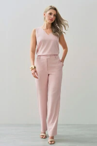 Conjunto de Linho de Blusa Regata Decote V e Calça Reta Botão Forrado
