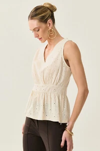 Regata de Laise de Algodão Acinturada Recorte Decote V