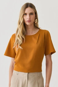 Blusa Assimétrica Pregas Ombro Esquerdo