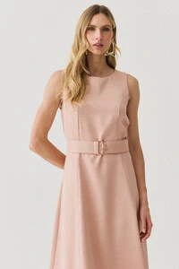 Vestido Midi Evasê Regata de Alfaiataria Recortes Cinto Fivela Gold