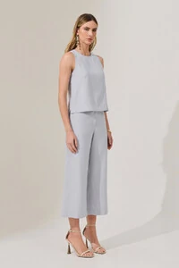 Conjunto de Alfaiataria de Blusa Regata Crop Pence e Calça Pantacourt Botão Forrado