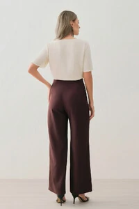 Blusa Decote V Assimétrico Recorte