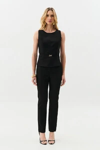 Conjunto de Alfaiataria de Blusa Regata Recorte Cinto Gold e Calça Reta