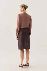 Camisa Manga Longa Punho Gola Baixa Decote v