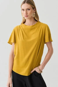 Blusa Assimétrica Gola Careca Baixa Pregas Ombro Direito