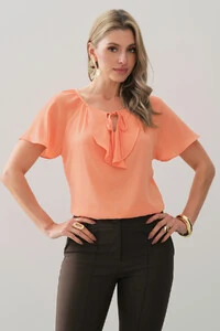 Blusa Manga Raglan Decote Babado Laço