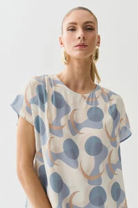 Blusa Abstrata Manga Morcego Ombro Pregas Double