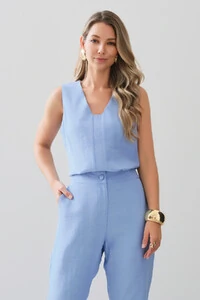 Conjunto de Blusa Regata Decote V Recortes e Calça Flare Botão Forrado