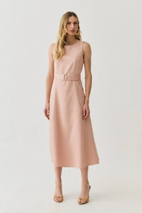 Vestido Midi Evasê Regata de Alfaiataria Recortes Cinto Fivela Gold