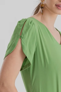 Blusa manga aberta botão forrado
