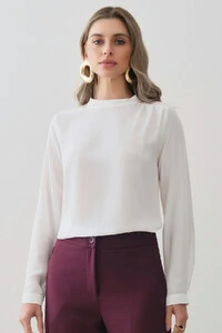 Blusa Assimétrica Manga Longa Punho Gola Baixa Ombro Esquerdo Pregas Triple
