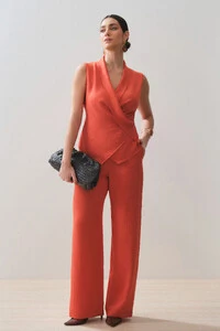Conjunto de Colete Gola Smoking e Pantalona Slim