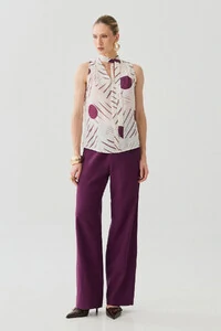 Regata Abstrata Gola Baixa Laço Decote V Ombro Prega