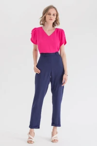 Blusa manga aberta botão forrado