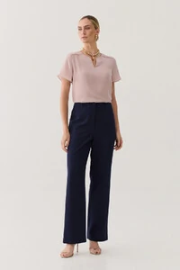Blusa Decote Cavado Ombro Nervura