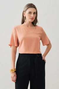 Blusa Decote V Assimétrico Recorte