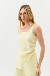 Conjunto de Alfaiataria Blusa de Alça Crop Assimétrica Lateral Franzida e Calça Reta Botão Forrado