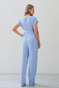 Conjunto de Blusa Manga Morcego Cinto e Calça Reta