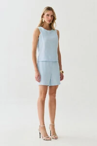 Conjunto de Blusa Regata Recorte e Shorts