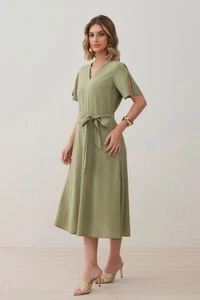 Vestido Midi Evasê Manga Abertura Decote V Cinto