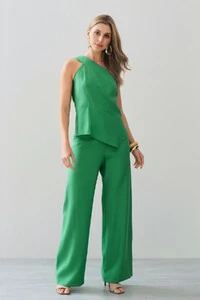 Conjunto de Blusa Regata Assimétrica Um Ombro Só Recorte Cintura e Calça Wide Leg Botão Forrado