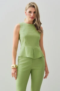 Conjunto de Linho de Blusa Regata Barra Recorte Prega e Calça Reta Botão Forrado