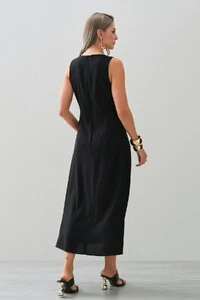 Vestido Midi Regata de Linho Recorte