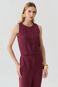 Conjunto de Regata Recortes e Calça Reta Botão Forrado