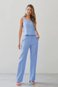 Conjunto de Linho de Blusa Regata Crop Recortes e Calça Reta Botão Forrado