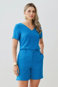 Conjunto Blusa Decote V e Shorts Botão Forrado