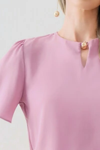 Blusa Manga Evasê Decote Vazado Gold