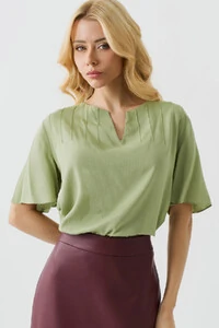 Blusa Manga Evasê Decote Cavado Nervuras