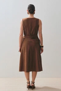Vestido Midi Regata de Textrua Listrada Cintura Faixa Franzida