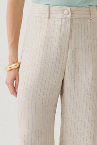 Pantalona Slim Risca de Giz Botão Forrado