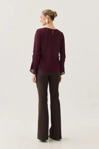 Blusa de Chiffon Yoryu Decote Gota Manga Longa Evasé Cut Out Franzida