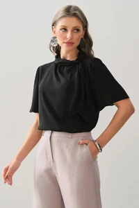 Blusa Gola Dobrada Laço Lateral