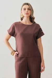 Conjunto de Blusa Assimétrica Manga Morcego Gold Triple e Calça Reta Nervura