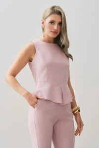 Conjunto de Linho de Blusa Regata Barra Recorte Prega e Calça Reta Botão Forrado
